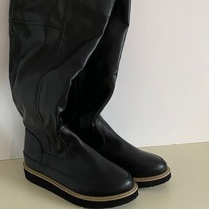 Black pleather women’s  Boots